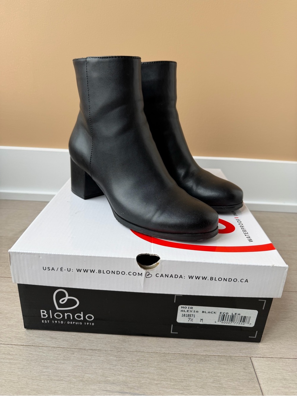 Blondo Naturalizer Alexia boots